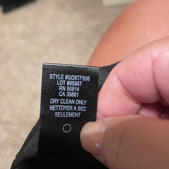 No label -black, satin like camisole with a little stretch. 100% Silk; size M - Picture 4 of 4